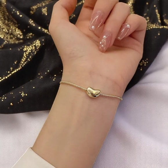 🆕 18K Gold Plated Stainless Steel Adjustable Bracelet With Smooth Bean Charm - Picture 1 of 12